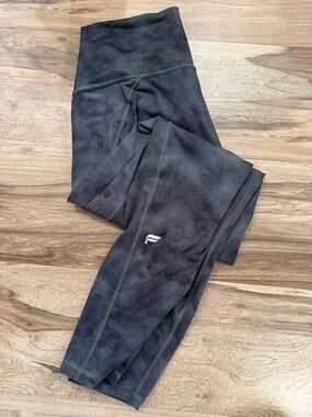 Fabletics Black High-Rise Powerhold Leggings